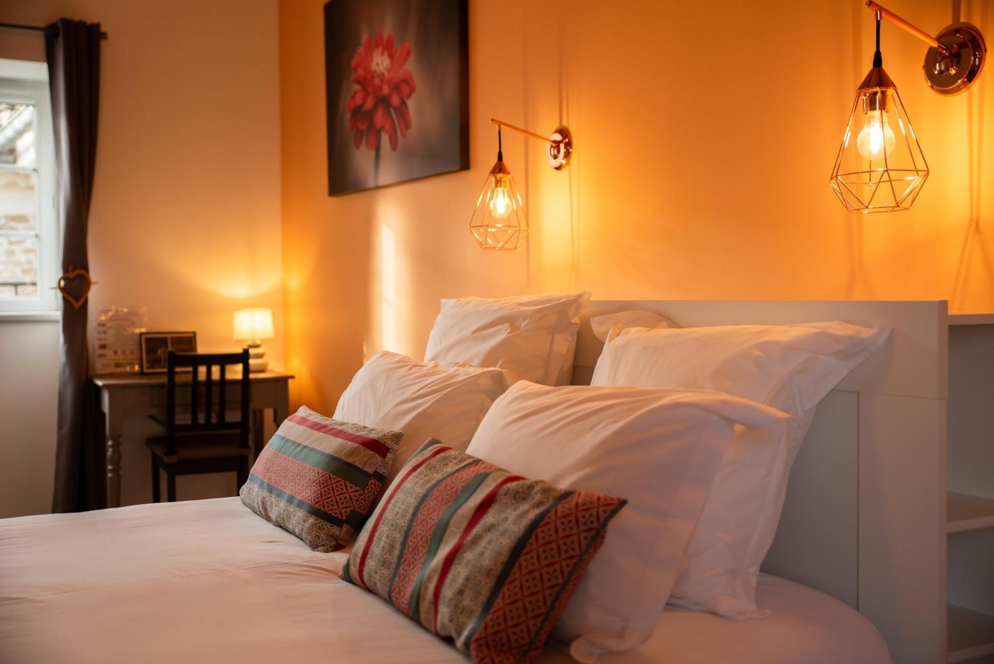 Bed and Breakfast Domaine Forvent à Saint-Julien-de-Peyrolas Extérieur photo