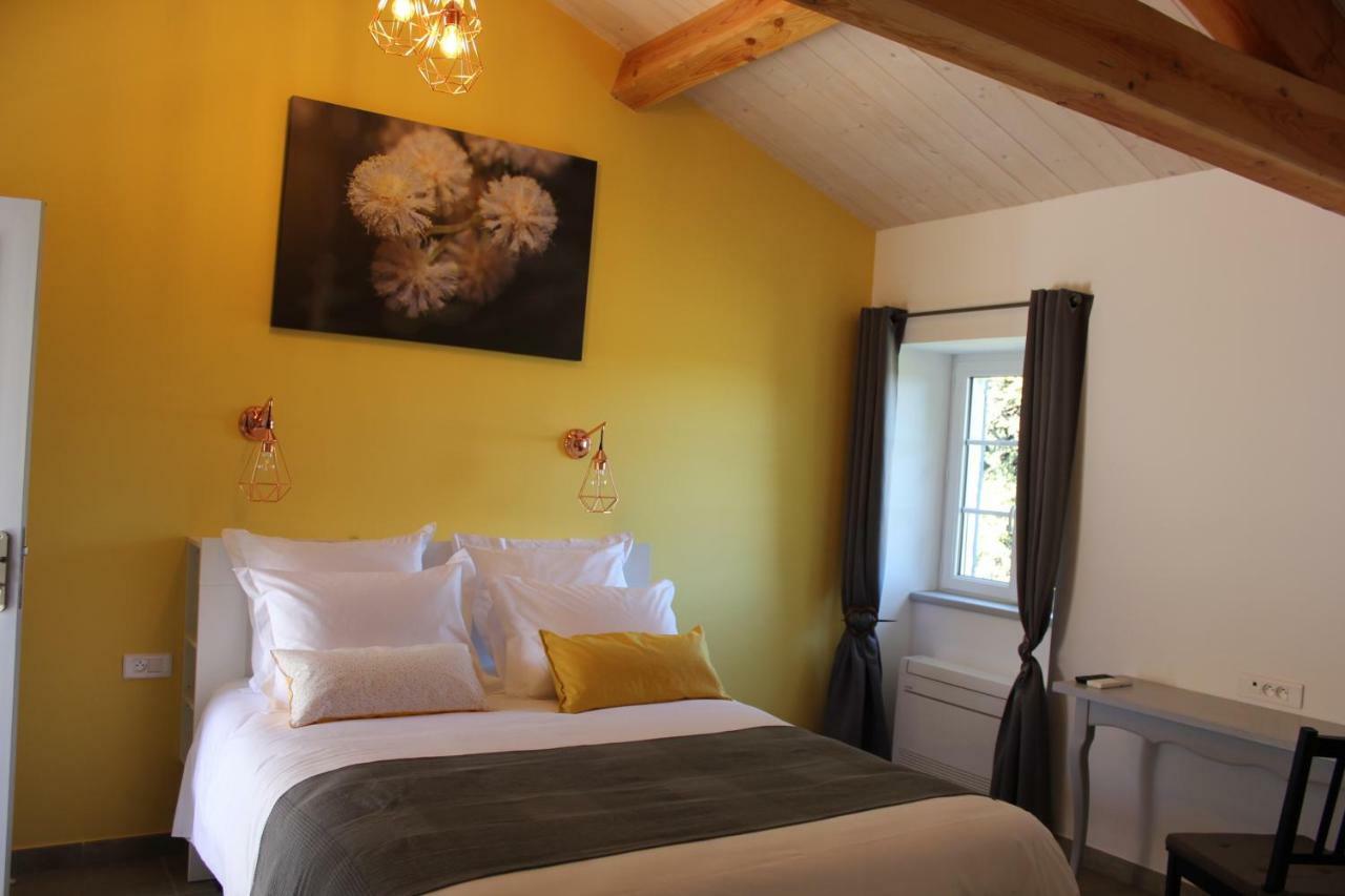 Bed and Breakfast Domaine Forvent à Saint-Julien-de-Peyrolas Extérieur photo